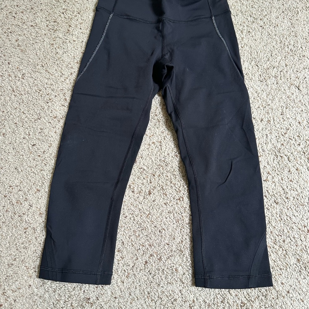 Lululemon Athletica Black Leggings Versatile and Comfortable